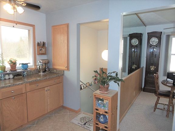 4th image of 3255 Dearborn Blvd