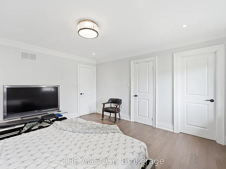 14415 Jane St — Photo 24