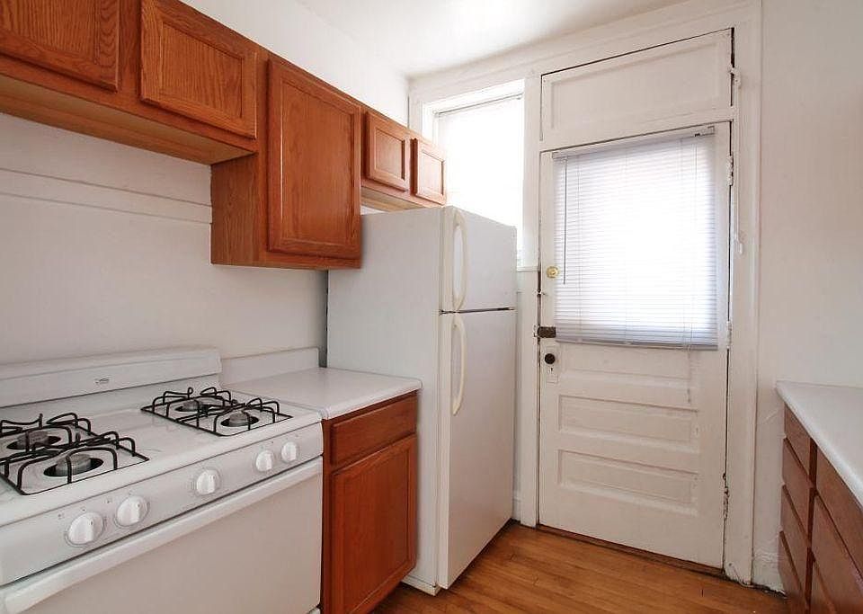 1st image of 140 N Humphrey Ave APT 2W