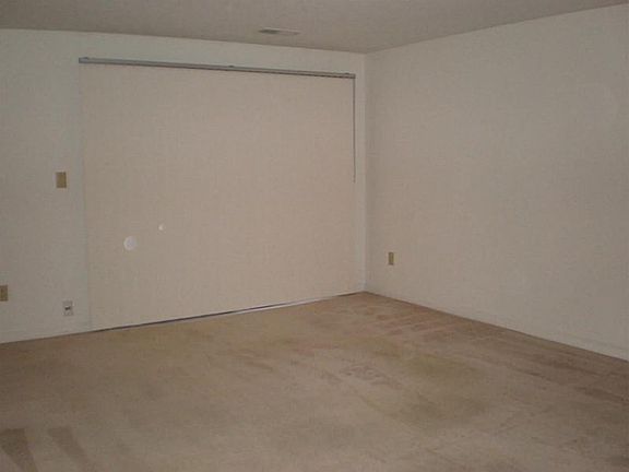 4th image of 8410 Glenwillow Ln Unit 101