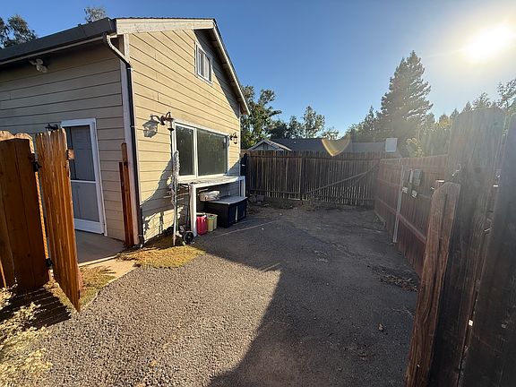 3rd image of 6502 Filbert Ave #B
