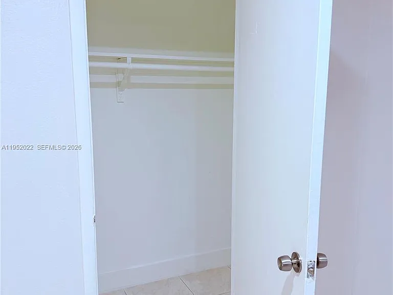 824 SW 12th Ct #826 — Photo 5