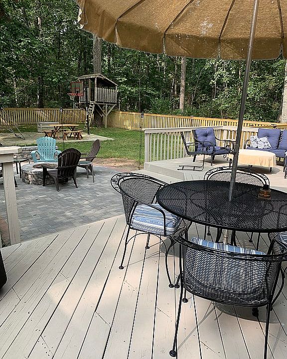 1st image of 382 Broadleaf Ct