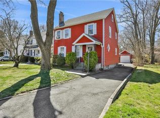 98 Smith Ave, White Plains, NY 10605