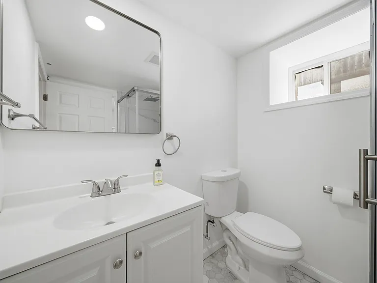 42 Spring Valley Ave — Photo 17