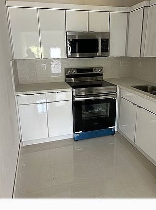 3rd image of 21845 Old Dixie Hwy APT 4