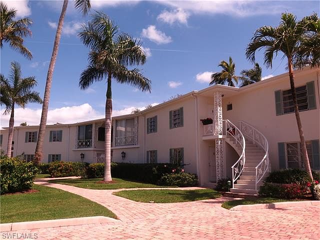 1st image of 1568 Gulf Shore Blvd N #2