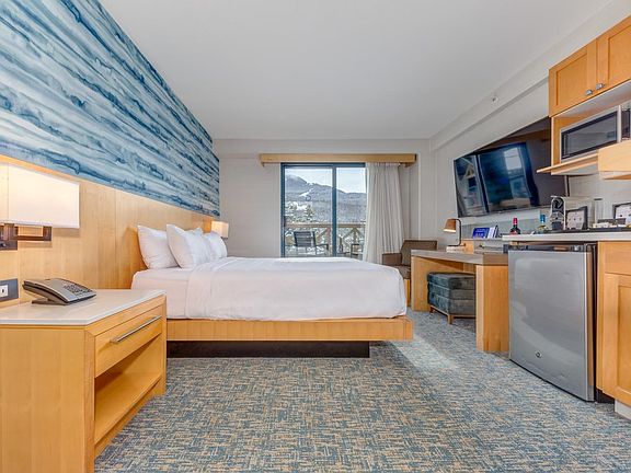 3rd image of 4308 Main St #1611