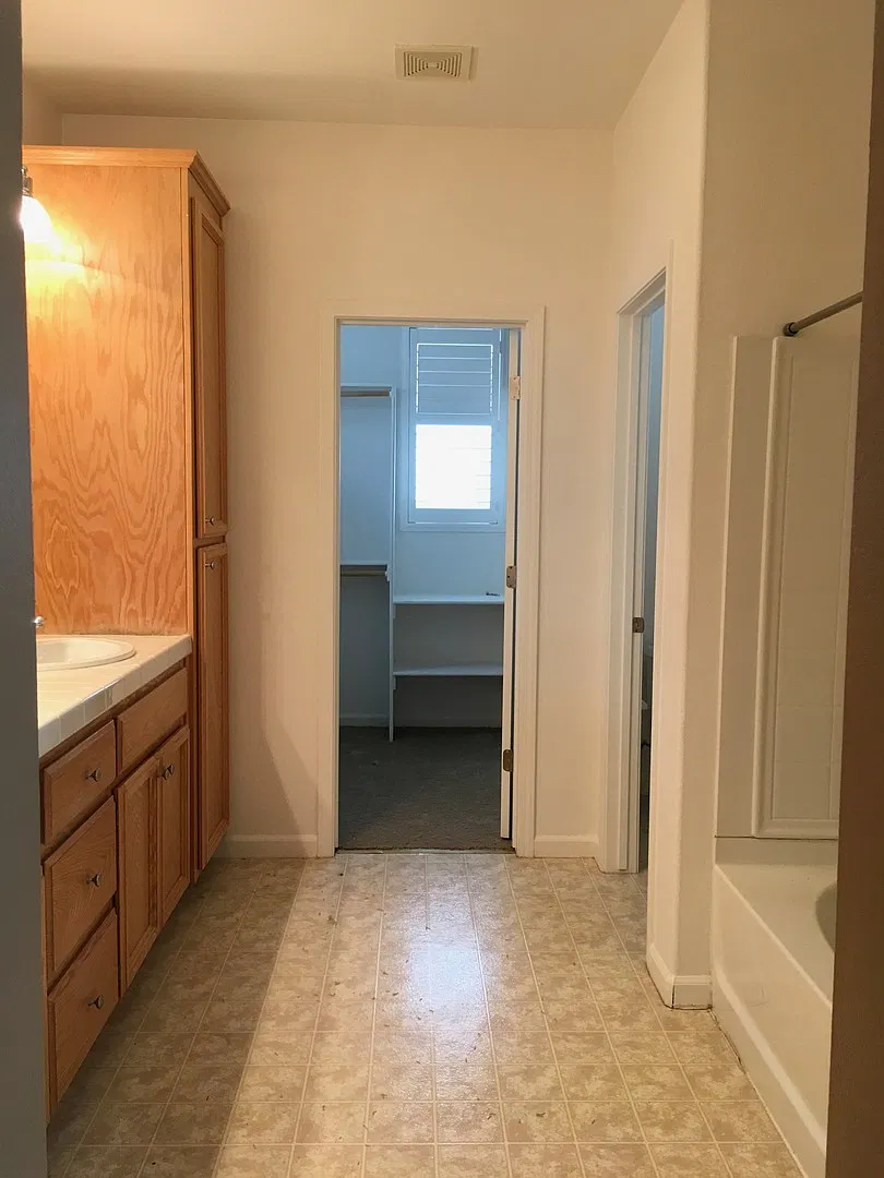 3Br, 2.5Ba Located in Elk Grove! — Photo 3