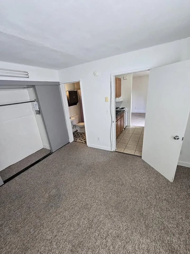 1 bed, 750 sqft, $700 — Photo 4