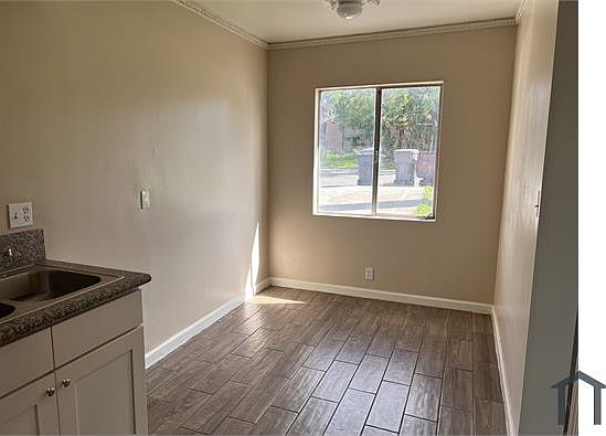 4th image of 407 Pacific Ave