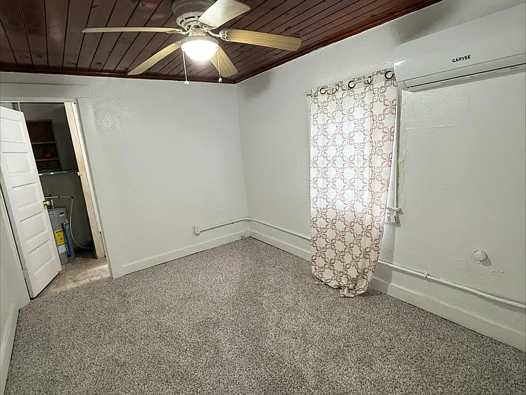 905 Nash St E — Photo 8