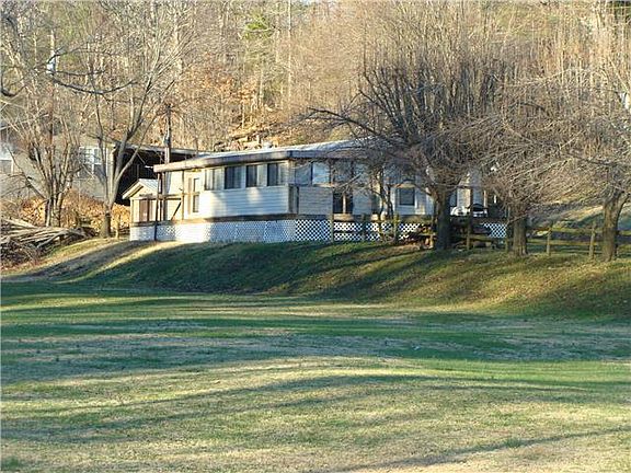 2nd image of 25 Lake Hill Dr