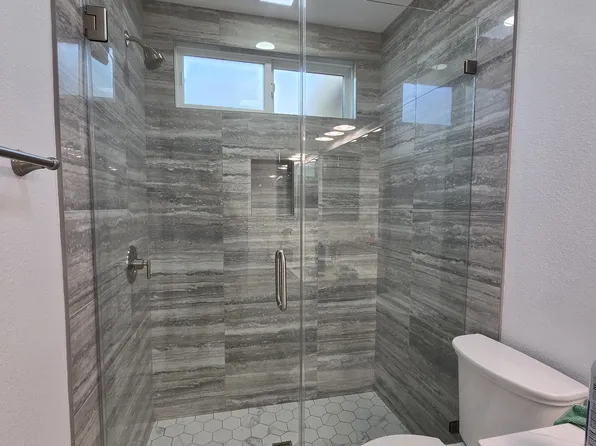 245 Mesa Dr APT C, Costa Mesa, CA 92627