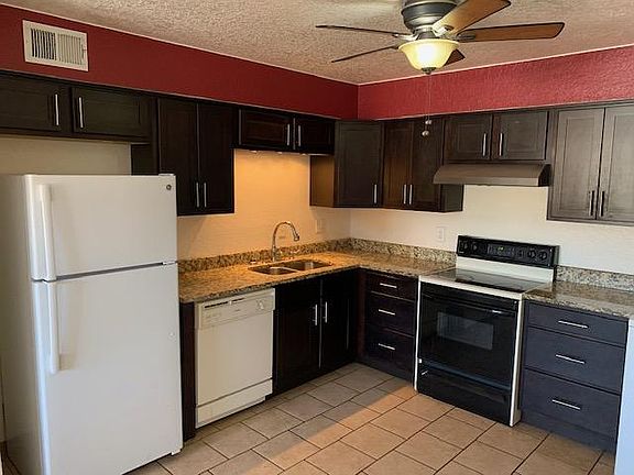 5th image of 3120 Hillrise Dr APT A