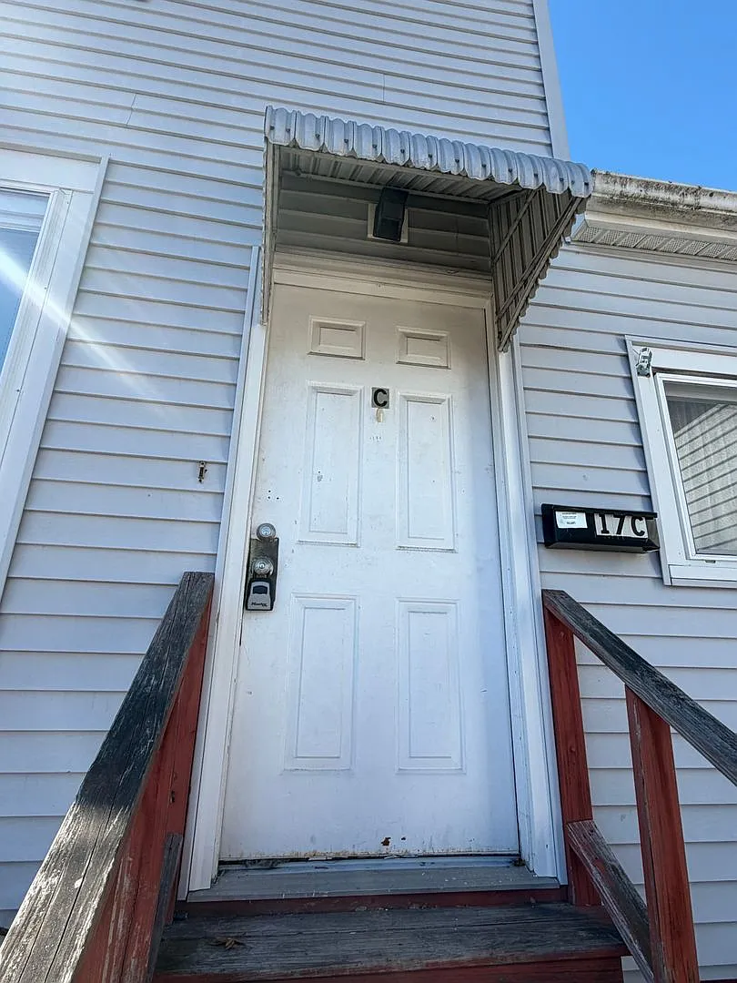 17 Knight Street — Photo 1
