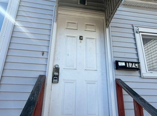 17 Knight St, Rochester, NH 03867