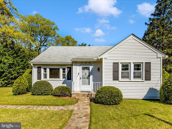 268 Magothy Bridge Rd, Pasadena, MD 21122