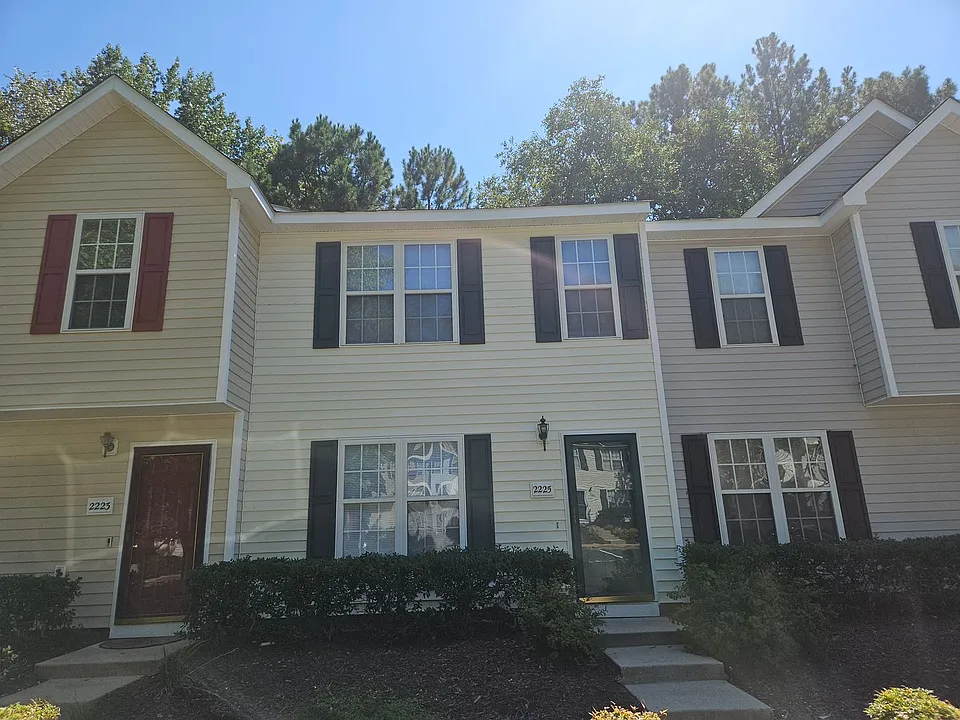 2225 Violet Bluff Ct