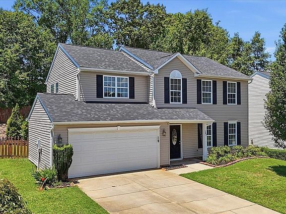 2nd image of 103 Montauk Dr