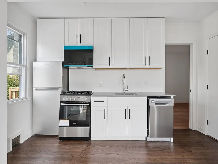 22 Lake Side Dr — Photo 12