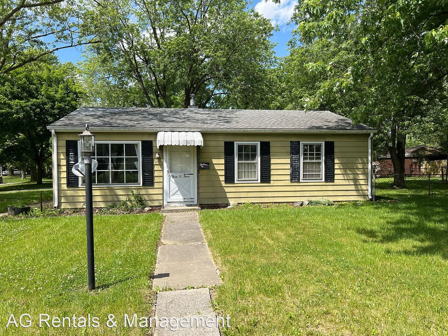 303 Dunbar Ln photo 1