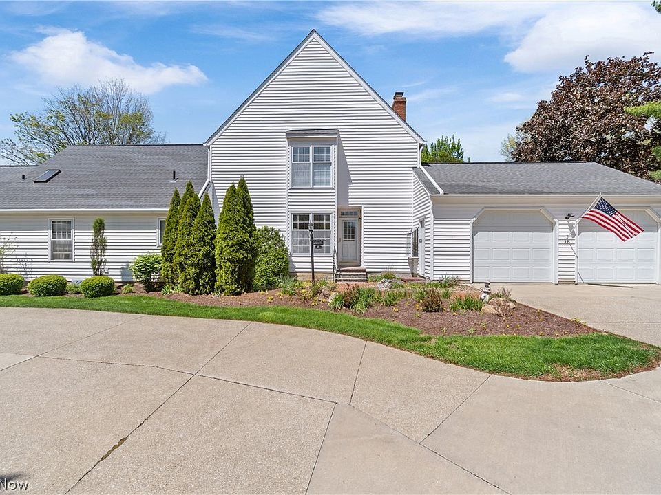 1st image of 31 Ironwood Dr