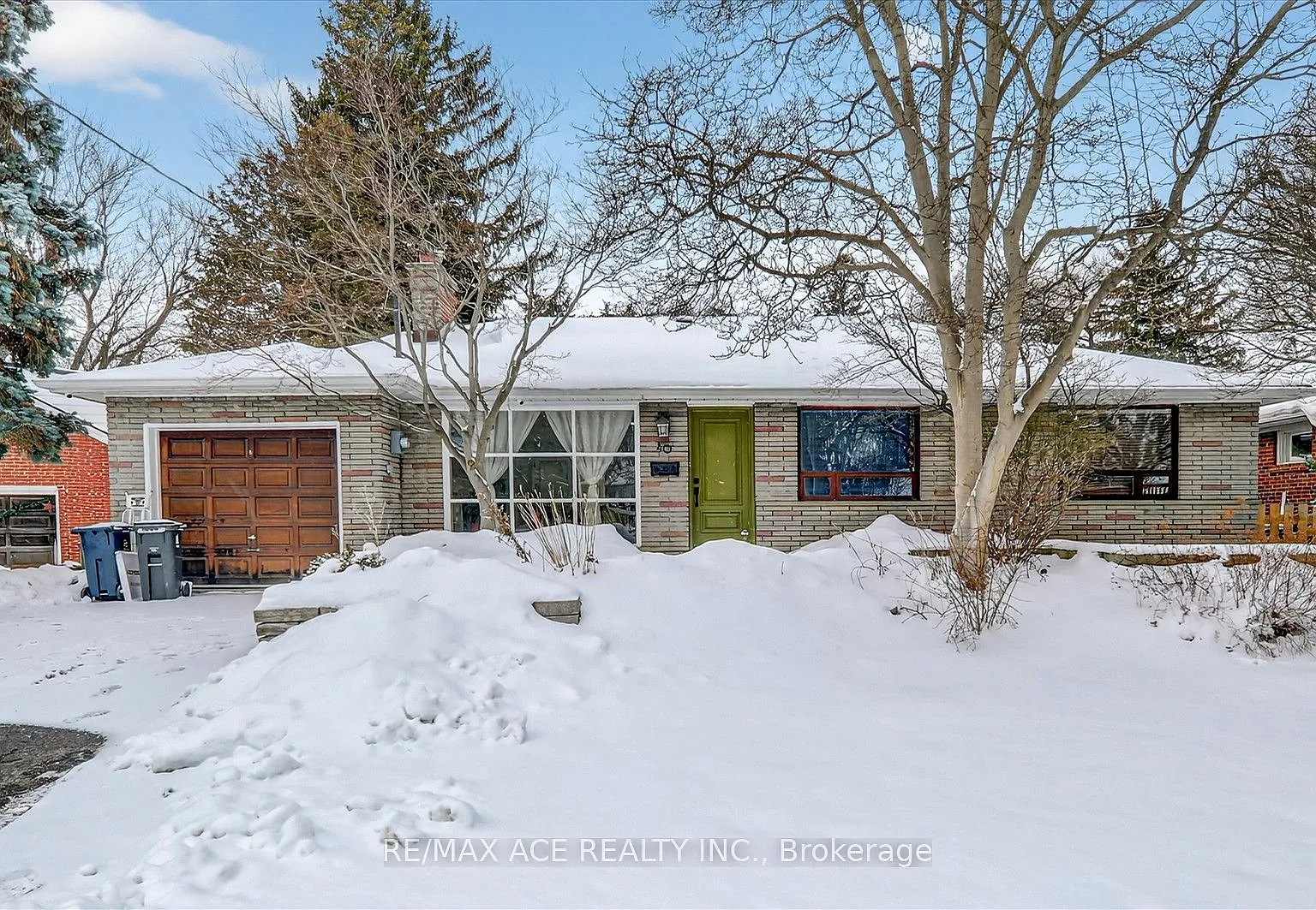3 bed, $1,795 — Photo 1