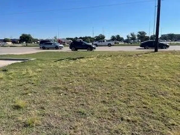8230 Milwaukee Ave, Lubbock, TX 79424