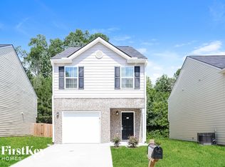 2550 Wood Bend Ln, Riverdale, GA 30296