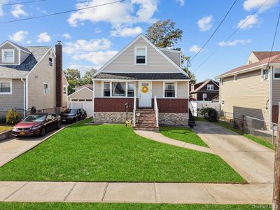 310 Miller Avenue, Freeport, NY, 11520