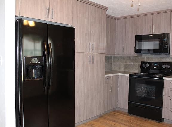 3rd image of 317 Oak St APT 6