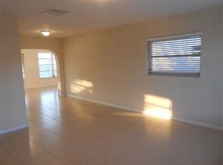 6007 NW 67th Ave, Tamarac, FL 33321