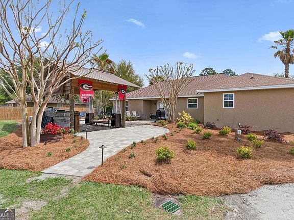 2nd image of 115 Emanuel Loop Rd