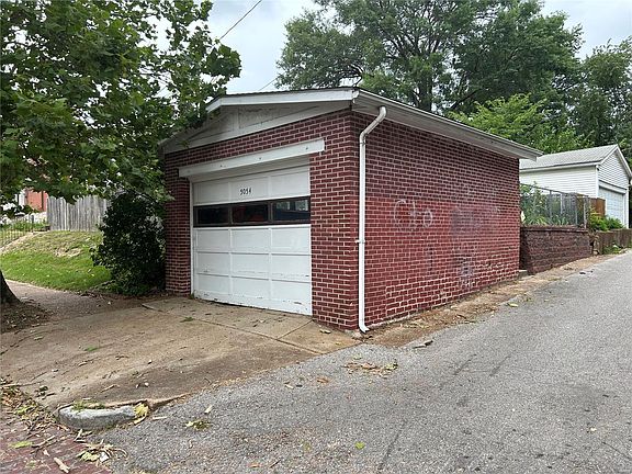 5th image of 5054 S Grand Blvd