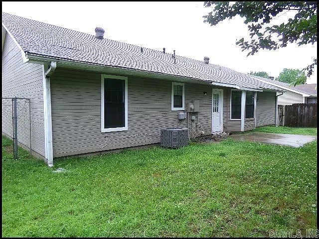 106 Dales Dr — Photo 4