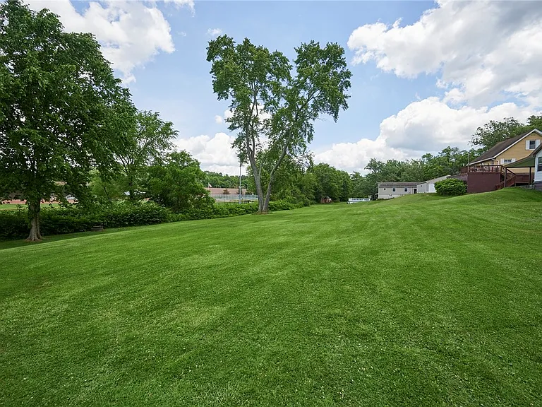 105 Derrick Ln — Photo 7