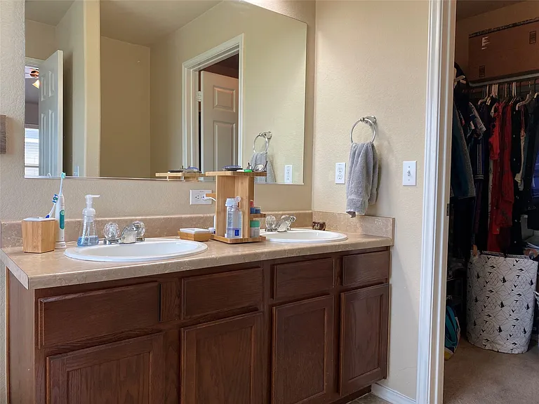 7521 Cedar Edge Dr — Photo 14