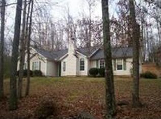 253 Winchester Dr, Sharpsburg, GA 30277