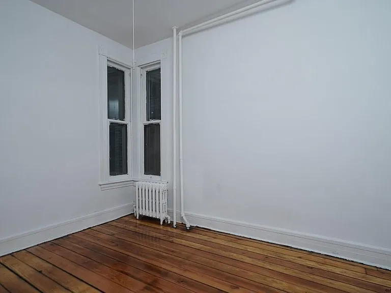 53 Oakwood Ave #A — Photo 7