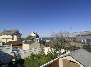 37 W 10th Rd, Far Rockaway, NY 11693