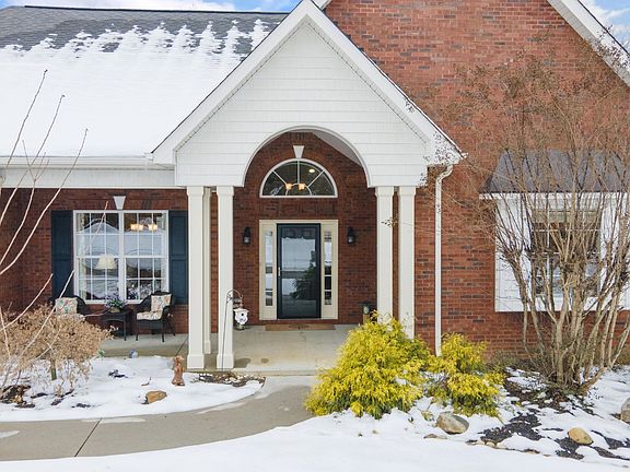 3rd image of 415 Rockwell Farm Ln