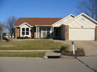 2530 Indiancup Dr, Florissant, MO 63033