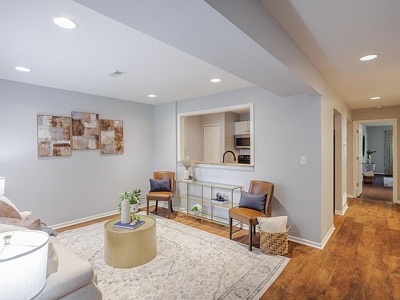 4th image of 400 Hill St Unit 403