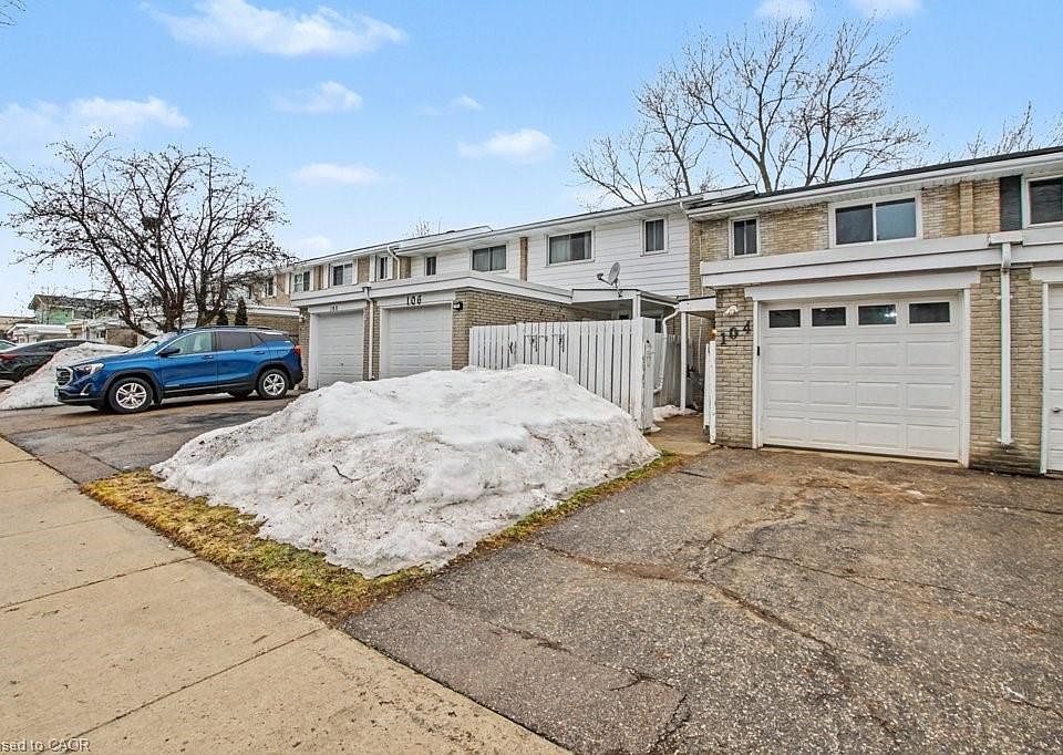 1st image of 104 Ralgreen Cres