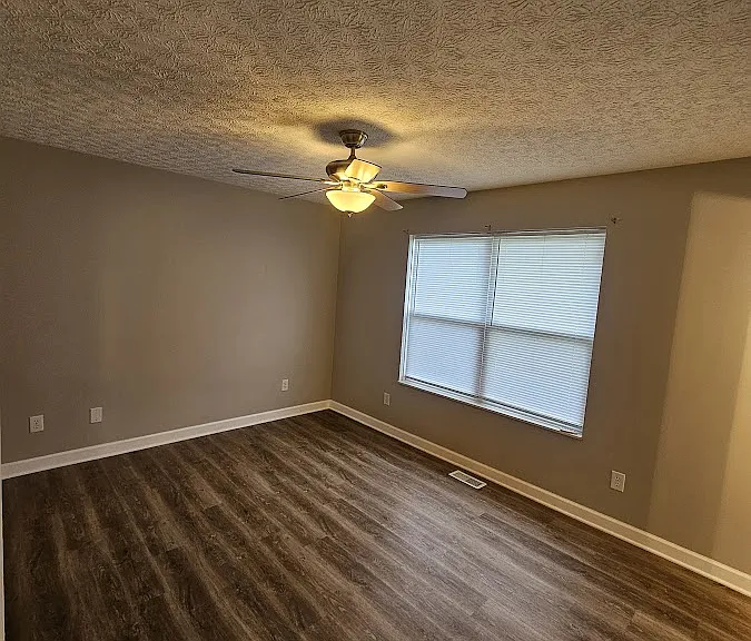 3352 Meadow Gold Dr — Photo 28