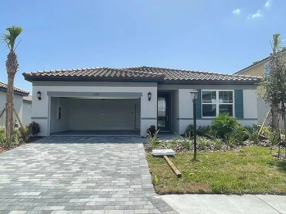 13741 Green Hammock Pl