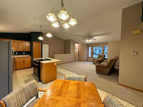 4th image of 807 Garden Dr SW