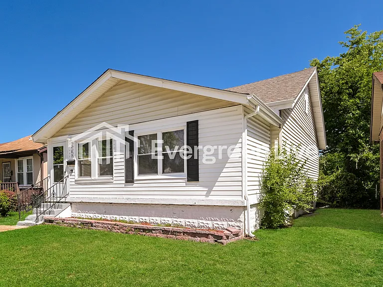 7063 Julian Ave — Photo 2