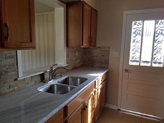 5th image of 6741 Tommie Ln